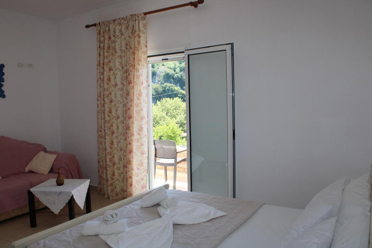Penelope 2 Hotel Dhërmi Екстериор снимка
