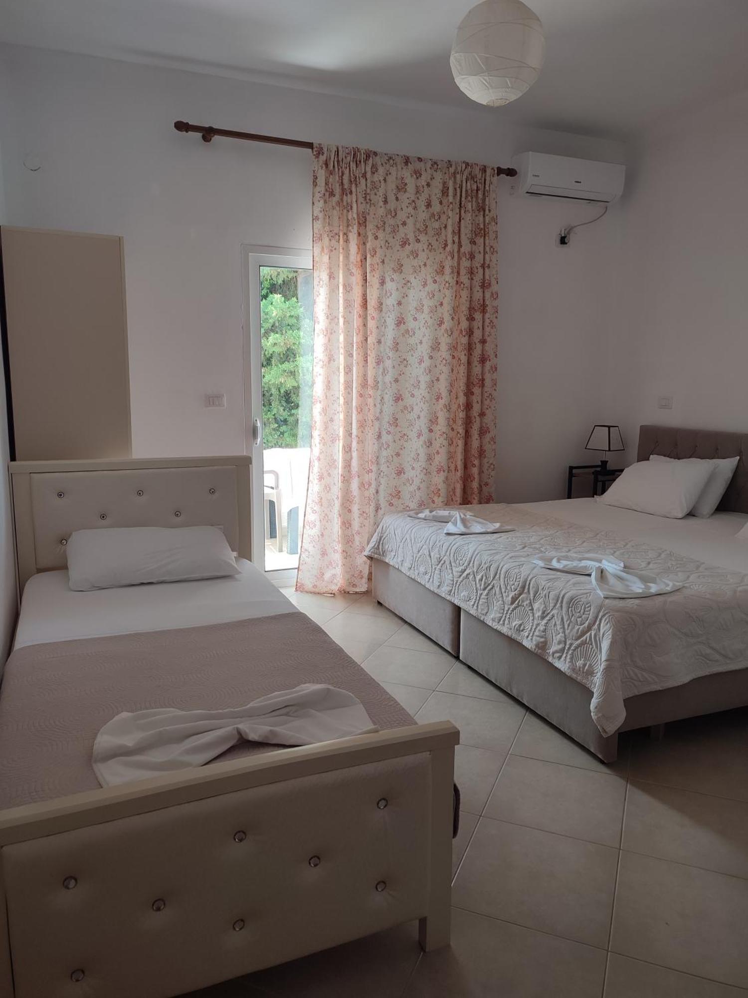 Penelope 2 Hotel Dhërmi Екстериор снимка
